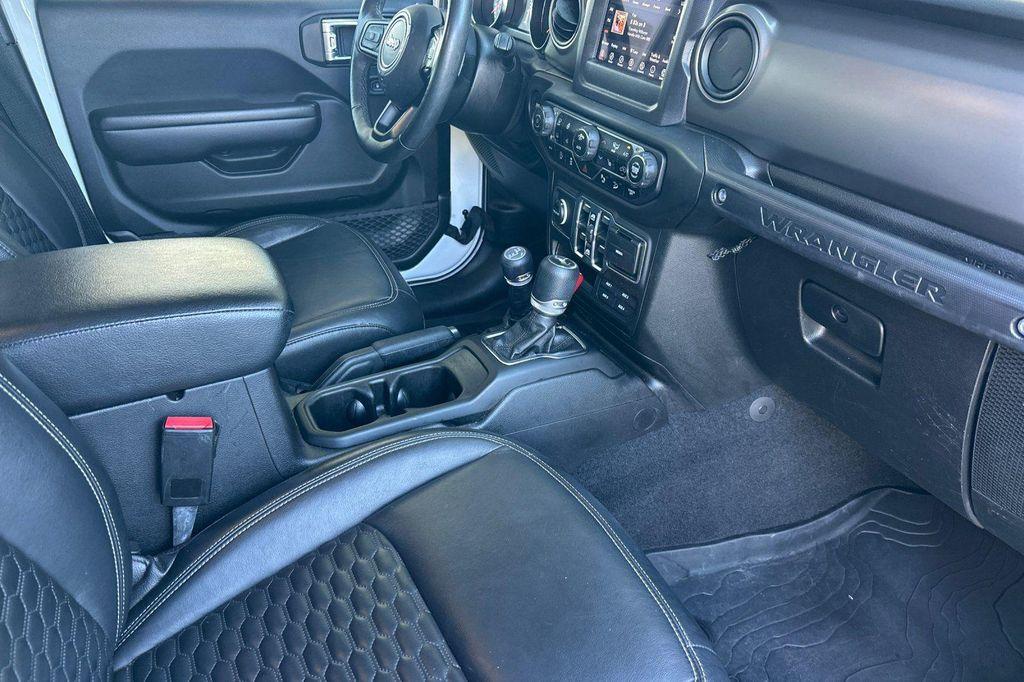 used 2021 Jeep Wrangler Unlimited car, priced at $27,901