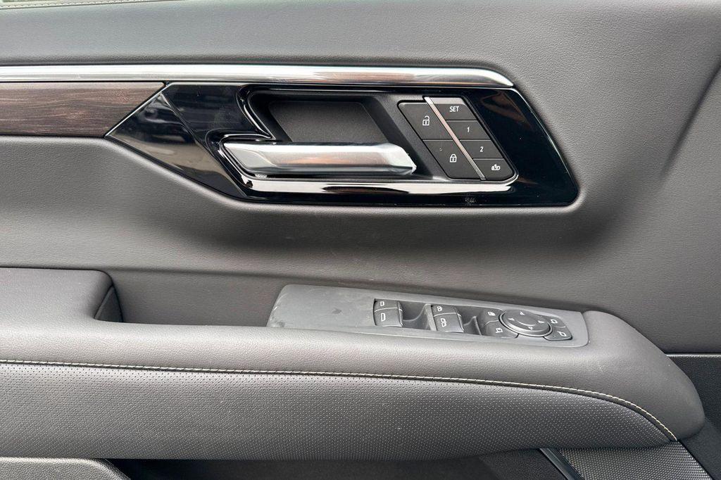 new 2026 Chevrolet Suburban car, priced at $77,895