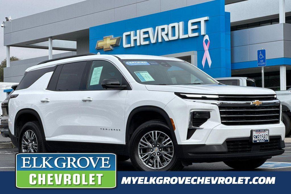 used 2024 Chevrolet Traverse car, priced at $35,201