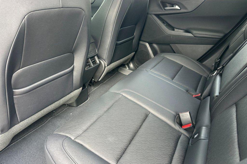 new 2026 Chevrolet Equinox car, priced at $31,340
