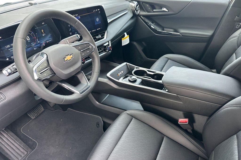 new 2026 Chevrolet Equinox car, priced at $31,340