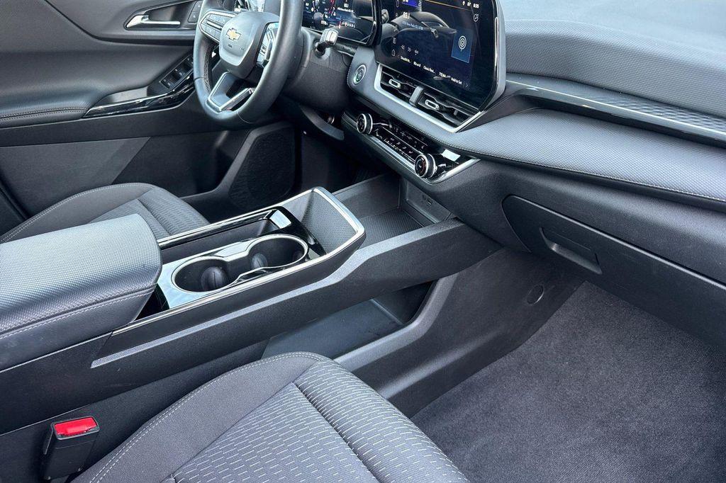 used 2025 Chevrolet Equinox car, priced at $24,981