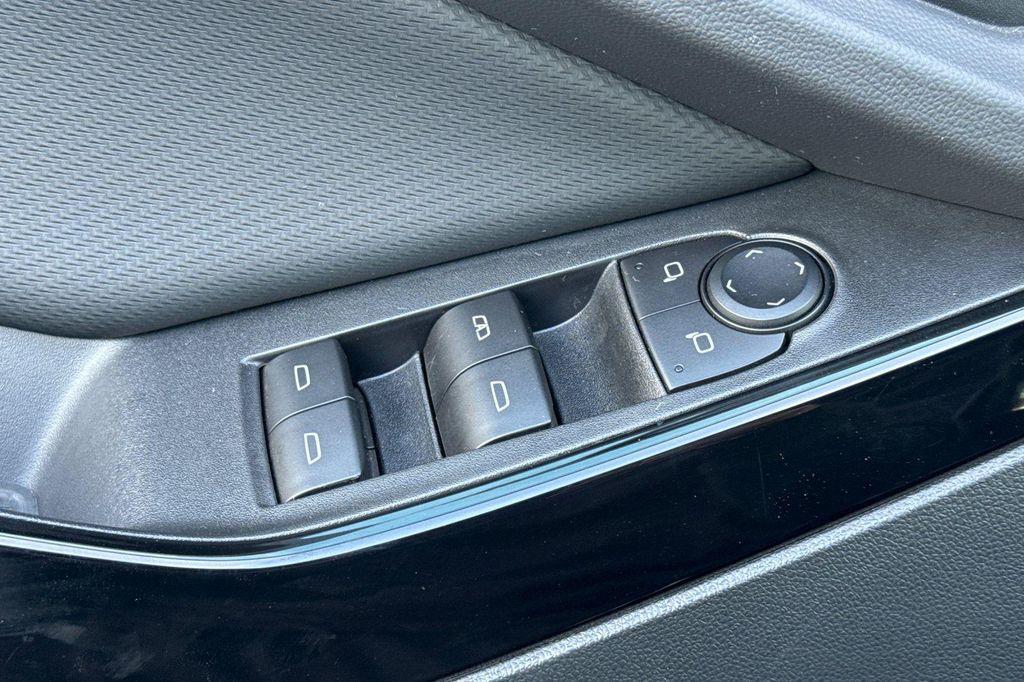 used 2025 Chevrolet Equinox car, priced at $24,981