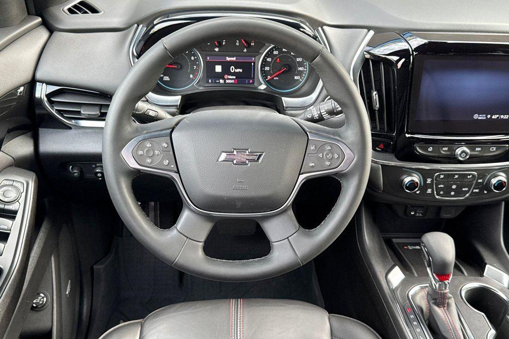 used 2023 Chevrolet Traverse car, priced at $36,988