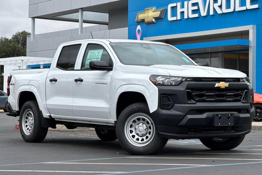 new 2025 Chevrolet Colorado car, priced at $37,005