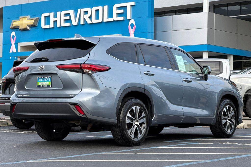 used 2022 Toyota Highlander car, priced at $29,501