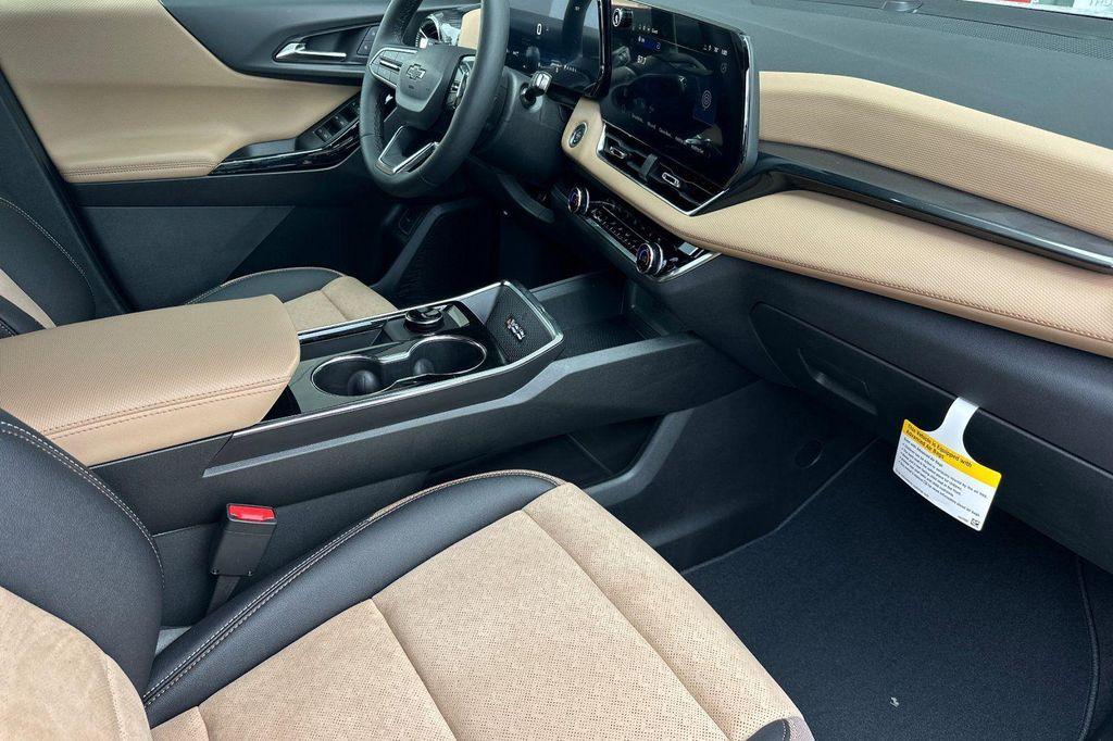 new 2026 Chevrolet Equinox car, priced at $39,280