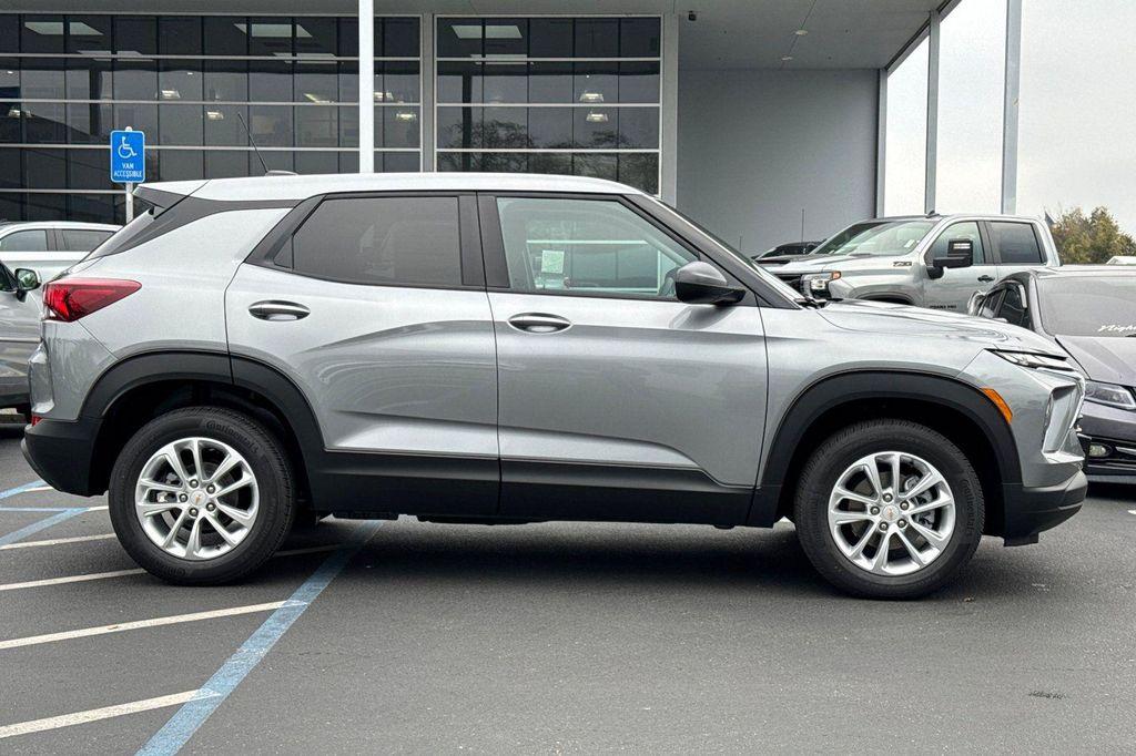 new 2026 Chevrolet TrailBlazer car, priced at $25,385