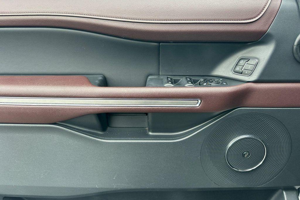 used 2023 Ford Expedition car, priced at $43,988