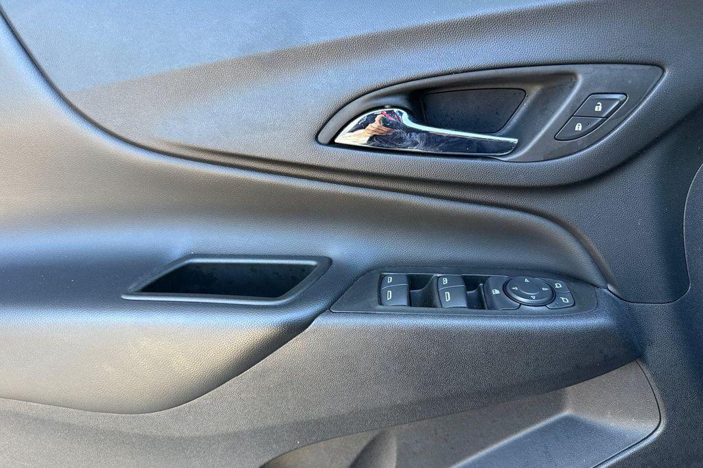 used 2022 Chevrolet Equinox car, priced at $22,988