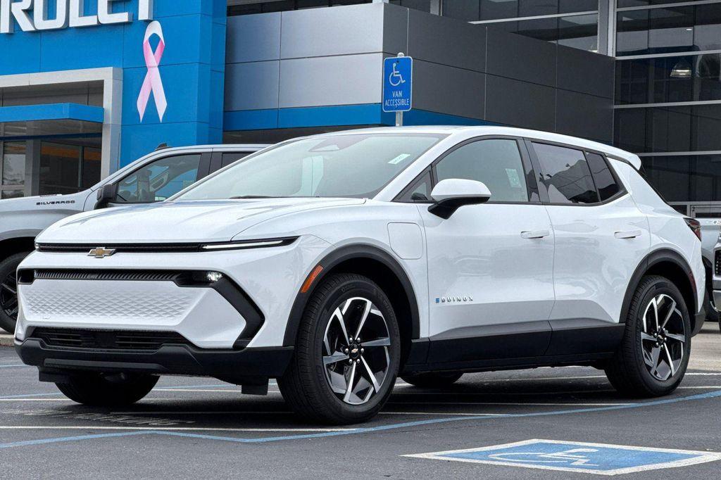new 2026 Chevrolet Equinox EV car, priced at $33,888