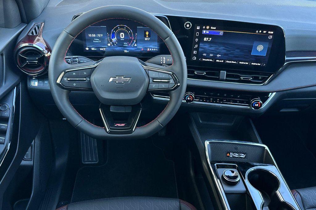 new 2026 Chevrolet Equinox car, priced at $34,895