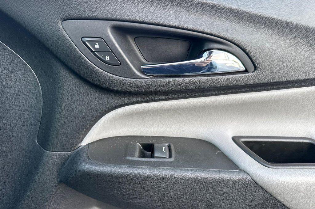 used 2021 Chevrolet Equinox car, priced at $18,501