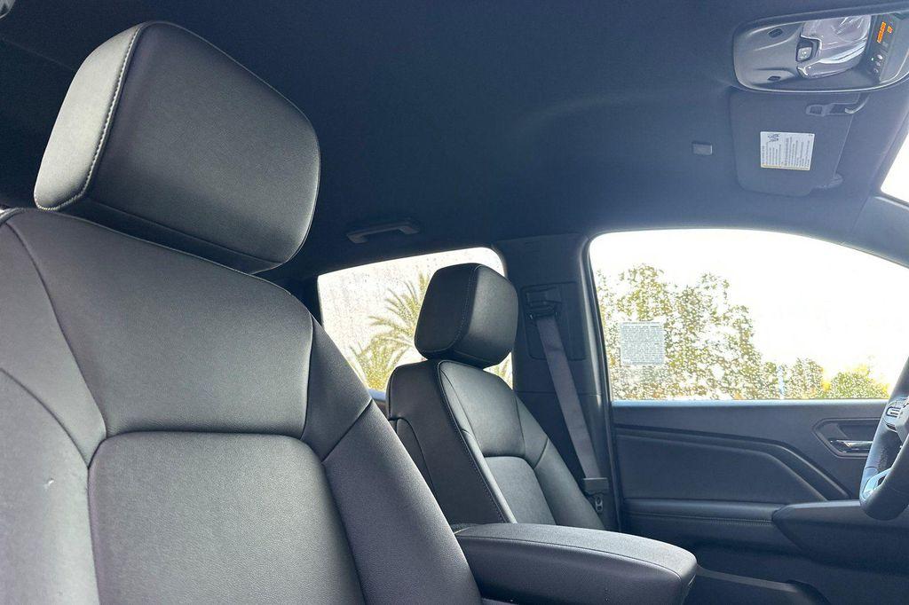 new 2026 Chevrolet Colorado car, priced at $43,404