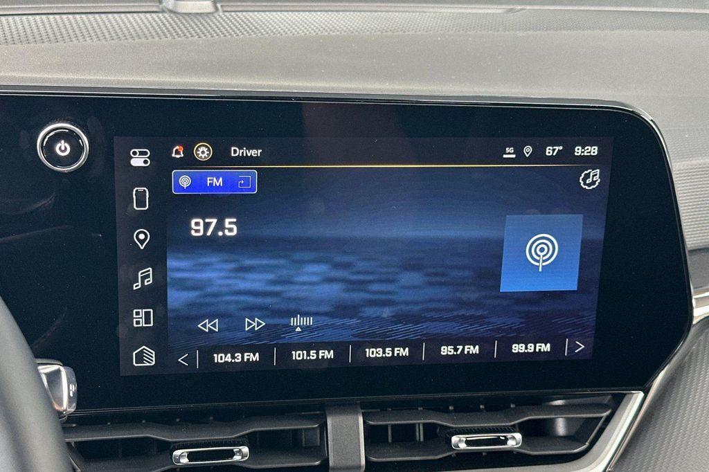 used 2025 Chevrolet Equinox car, priced at $28,701