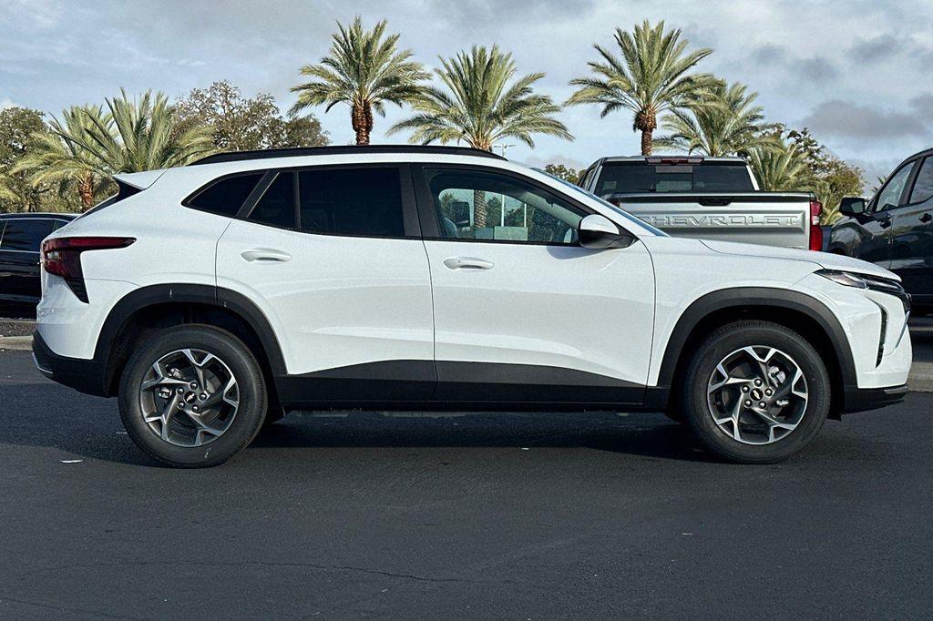 new 2025 Chevrolet Trax car, priced at $24,843
