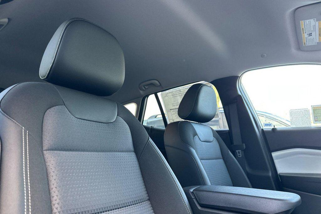 new 2025 Chevrolet Trax car, priced at $24,843