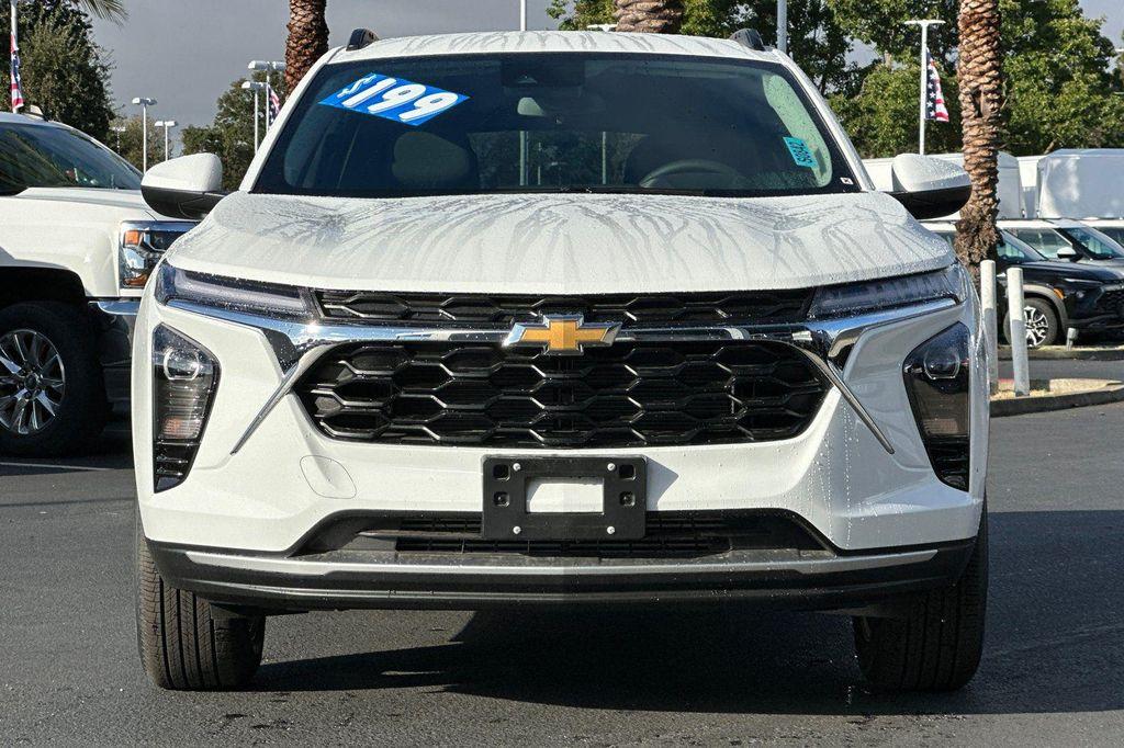 new 2025 Chevrolet Trax car, priced at $24,843