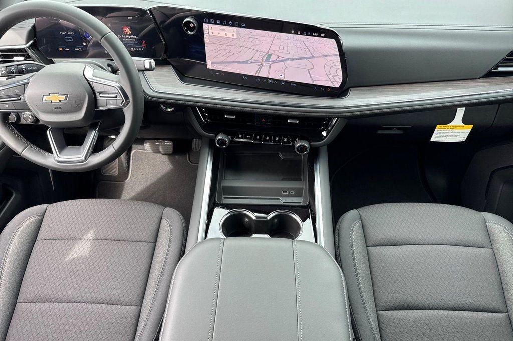 new 2025 Chevrolet Tahoe car, priced at $62,020
