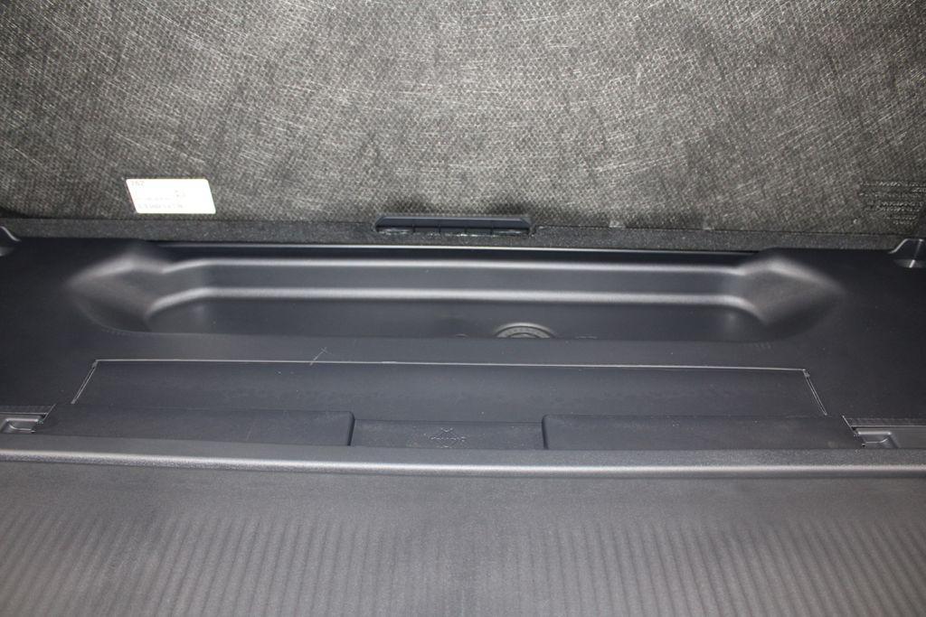 new 2025 Ford Expedition car, priced at $81,821