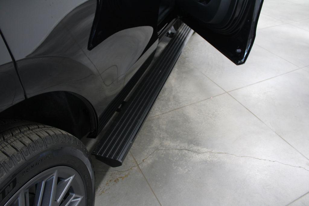 new 2025 Ford Expedition car, priced at $81,821