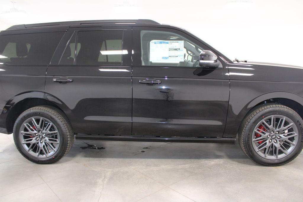 new 2025 Ford Expedition car, priced at $81,821