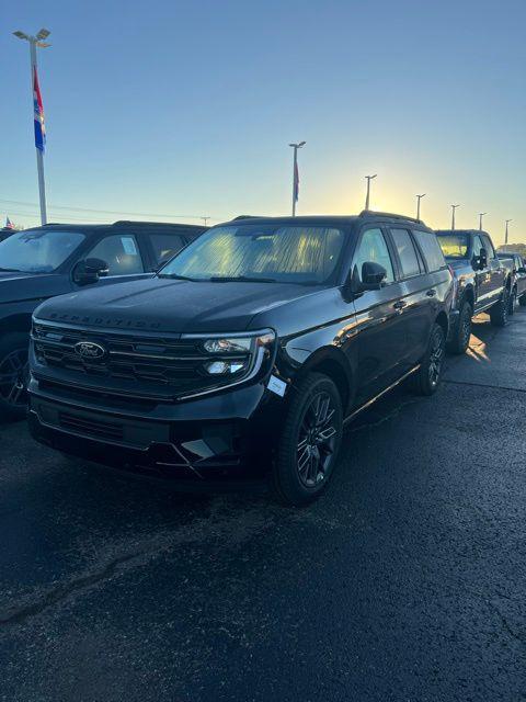 new 2025 Ford Expedition car, priced at $81,821