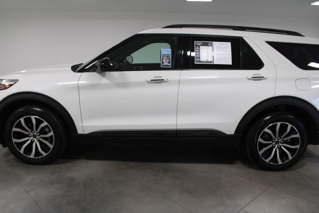 used 2022 Ford Explorer car, priced at $34,000