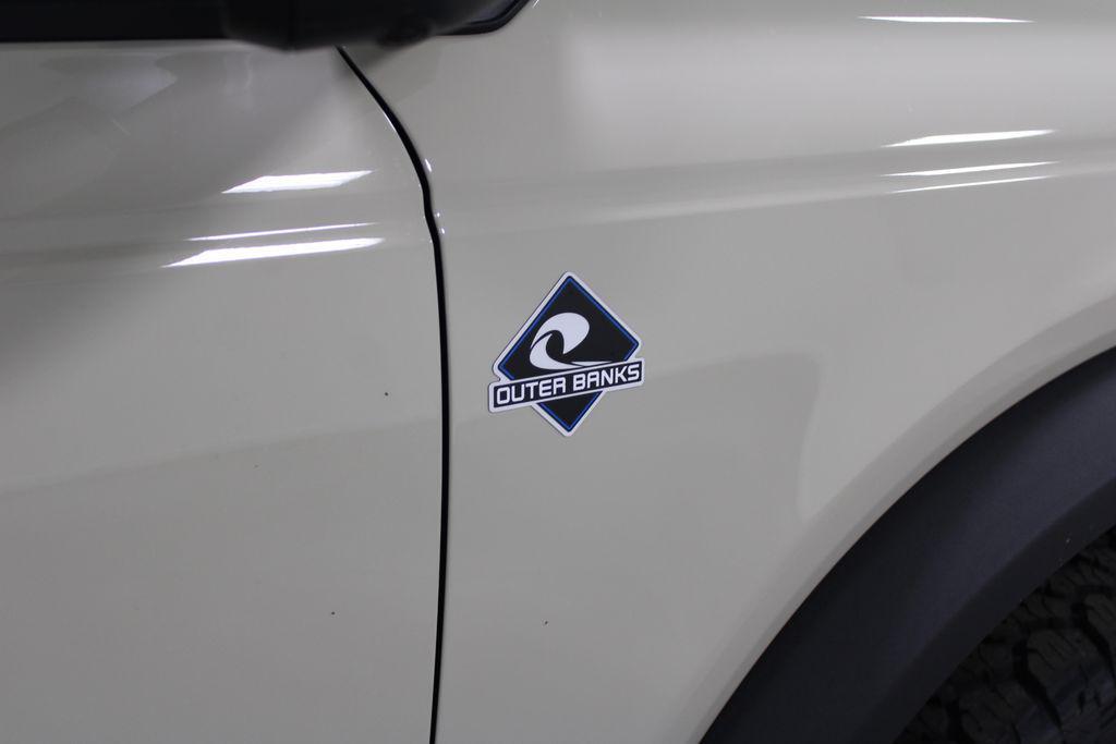 new 2025 Ford Bronco car, priced at $51,323