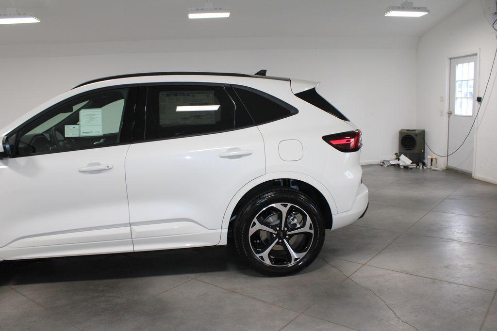 new 2024 Ford Escape car, priced at $35,038