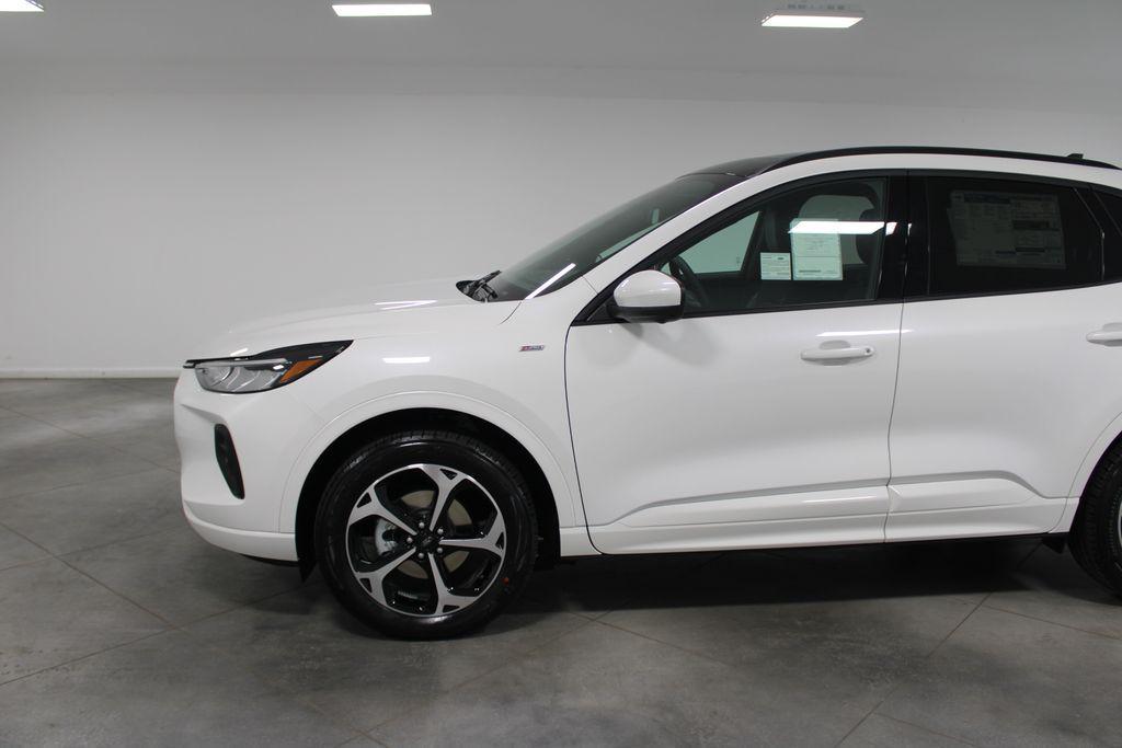 new 2024 Ford Escape car, priced at $35,038