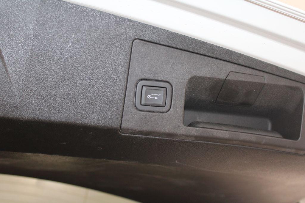 used 2024 Cadillac XT5 car, priced at $33,588