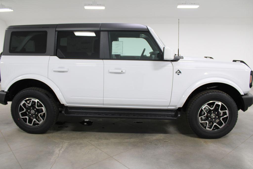 new 2025 Ford Bronco car, priced at $47,389