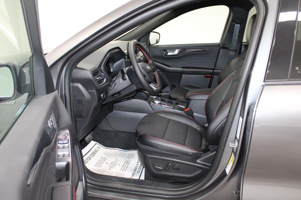 new 2025 Ford Escape car, priced at $27,387