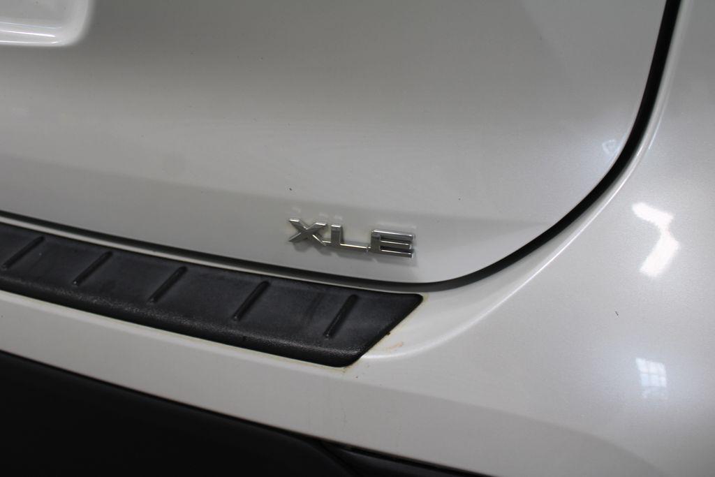 used 2023 Toyota Highlander car, priced at $30,428