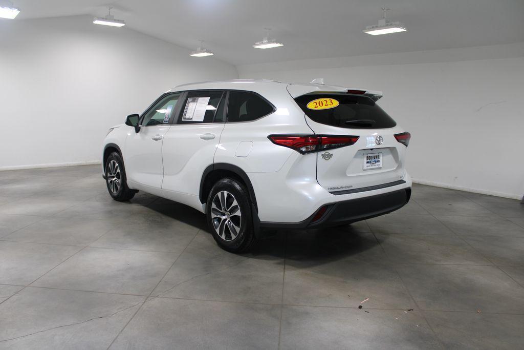 used 2023 Toyota Highlander car, priced at $30,428