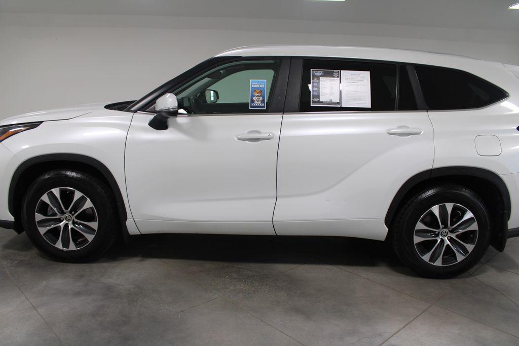 used 2023 Toyota Highlander car, priced at $30,428