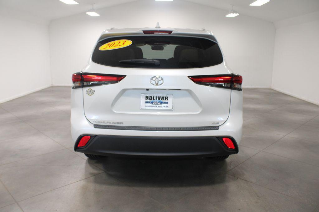 used 2023 Toyota Highlander car, priced at $30,428