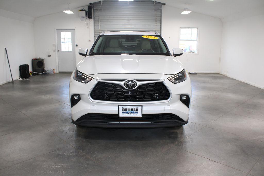 used 2023 Toyota Highlander car, priced at $30,428
