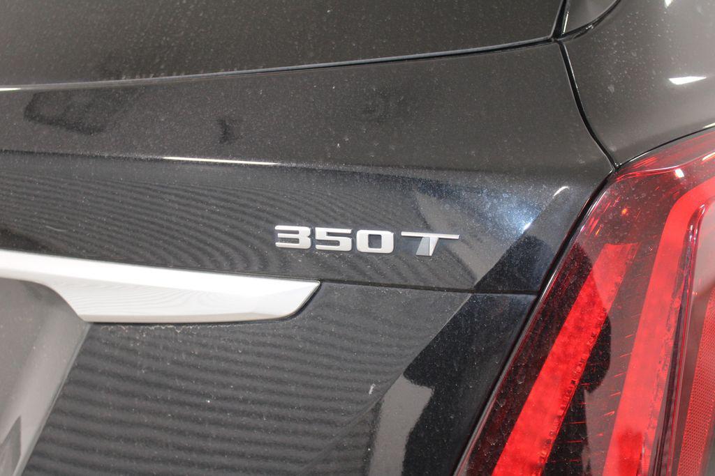 used 2022 Cadillac XT5 car, priced at $26,538