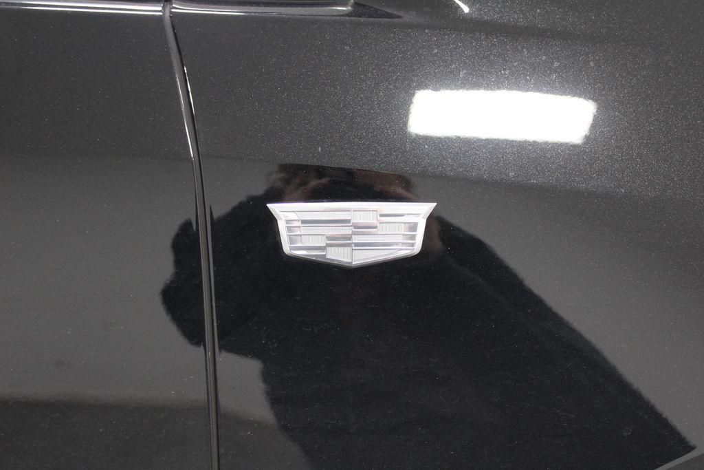 used 2022 Cadillac XT5 car, priced at $26,538