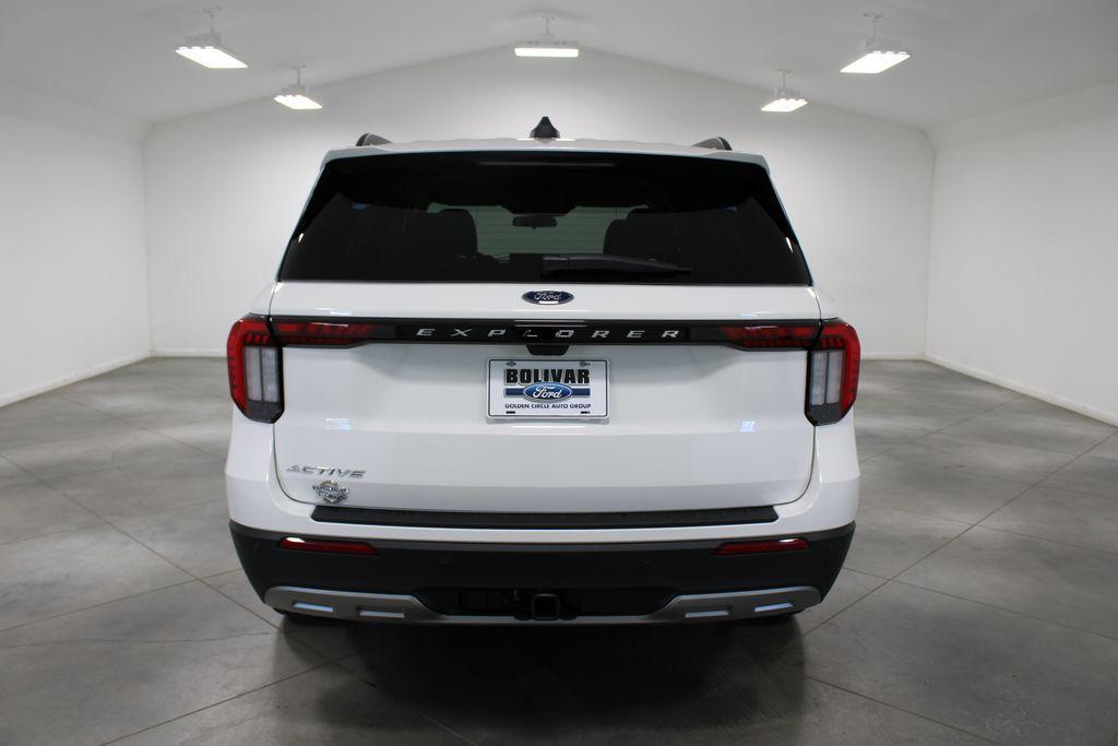 new 2025 Ford Explorer car, priced at $41,455
