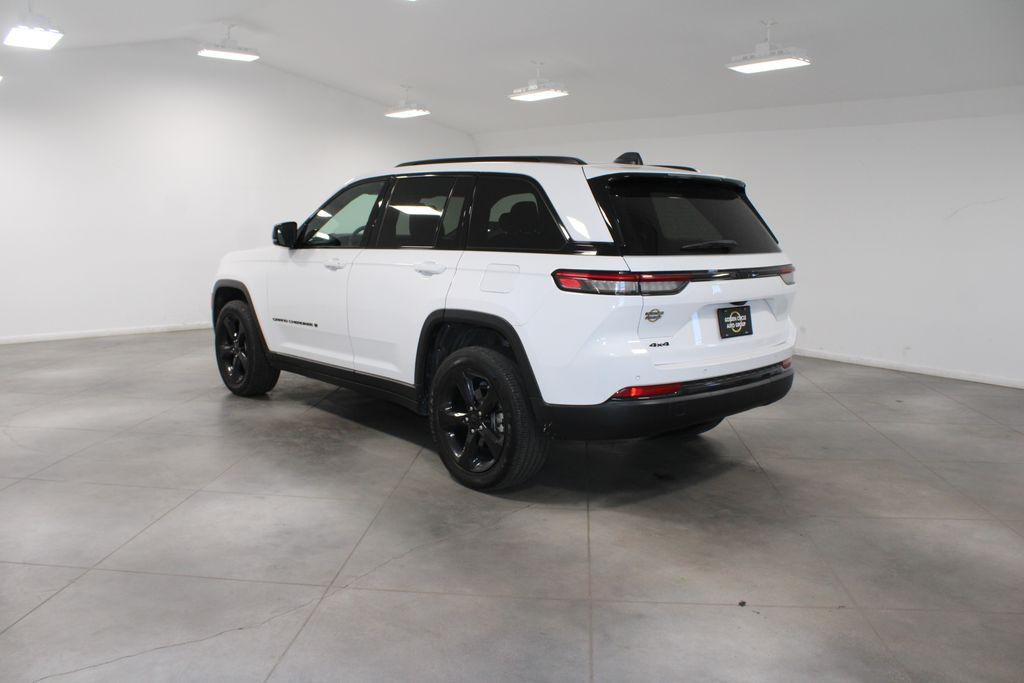 used 2024 Jeep Grand Cherokee car, priced at $32,298