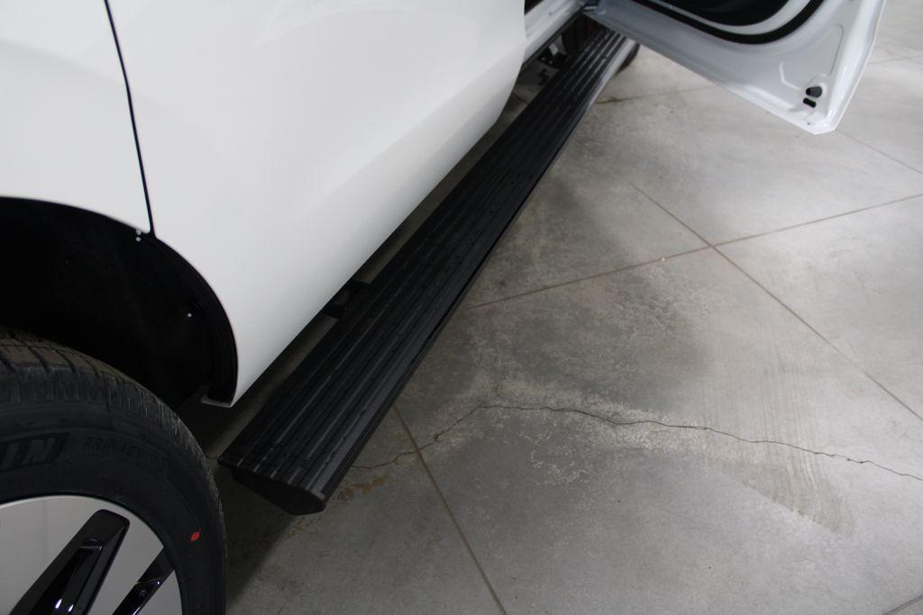 new 2025 Ford Expedition Max car, priced at $89,990