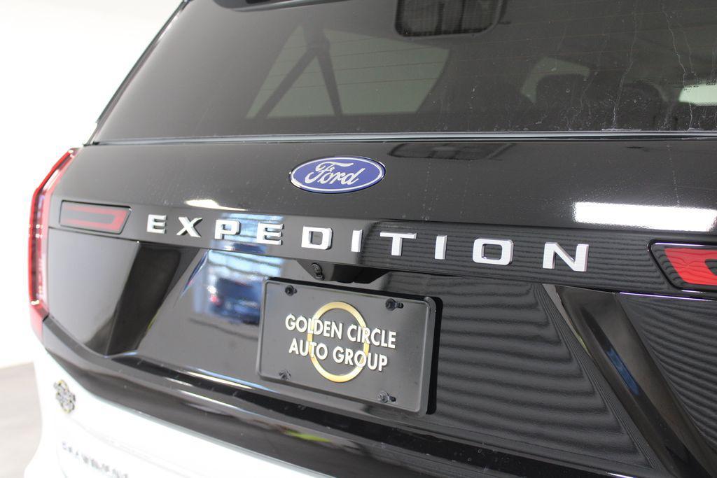 new 2025 Ford Expedition Max car, priced at $89,990
