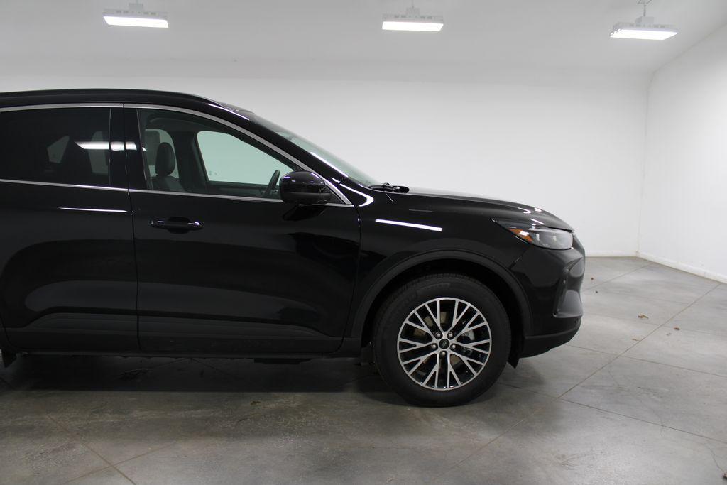 new 2025 Ford Escape PHEV car, priced at $33,474