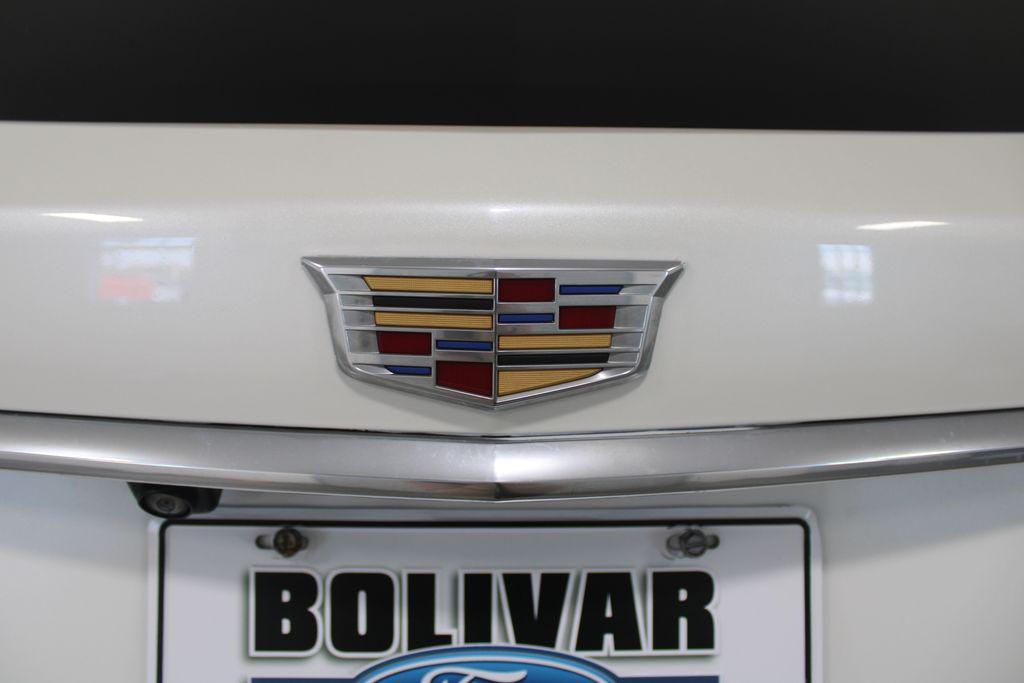 used 2023 Cadillac XT5 car, priced at $31,000