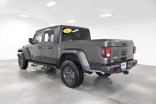 used 2024 Jeep Gladiator car, priced at $39,206