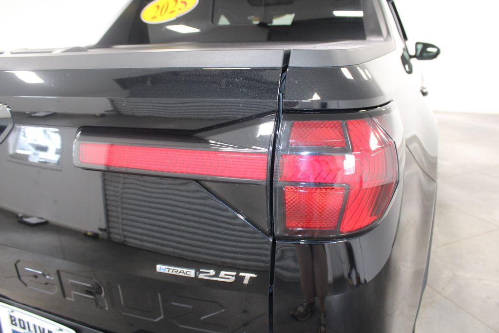 used 2025 Hyundai SANTA CRUZ car, priced at $35,478