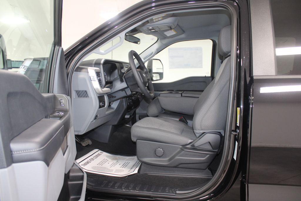 new 2025 Ford F-250 car, priced at $66,119